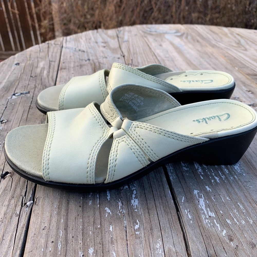 LIQUIDATION SALE! Clark's Light Green Leather Sandals 6M